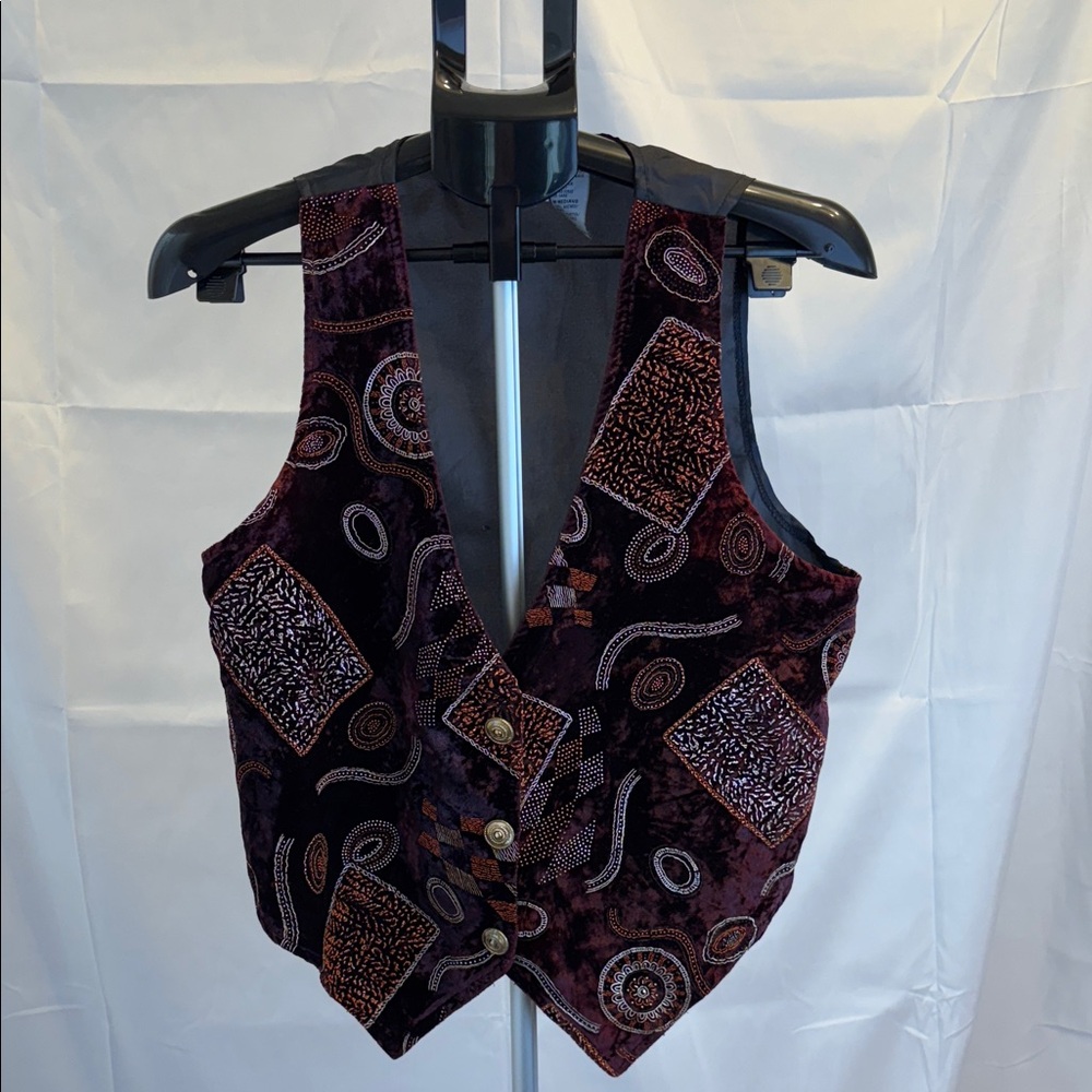Stylish Women's Vest with Artistic Patterns